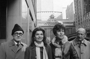 Jackie Onassis, Mayor Ed Koch, Doris Freedman and architect Philip Johnson in front of Grand Central